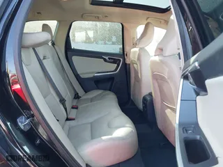 2016 Volvo XC60 T5 Premier with VIN YV4612RK5G2842318, listed as a IAAI auction lot 41743162 with 155,576 mi miles. Bid and sale history available at carsss.com. Image 8.