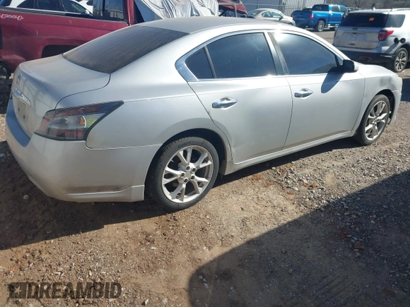 2013 Nissan Maxima S z VIN 1N4AA5AP3DC806046, wystawiony jako IAAI lot #41811071 z przebiegiem 202 241 mil mil oraz . Historia ofert i sprzedaży dostępna na DreamBid. Obrazek 4.