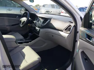 2016 Hyundai Tucson SE with VIN KM8J23A48GU212421, listed as a IAAI auction lot 42072562 with 63,745 mi miles. Bid and sale history available at carsss.com. Image 5.