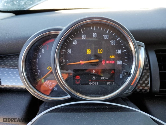 2019 MINI Hardtop 2 Door Cooper S with VIN WMWXP7C52K2A52084, listed as a Copart auction lot 82635024 with 64,022 mi miles and Salvage Title. Bid and sale history available at carsss.com. Image 9.