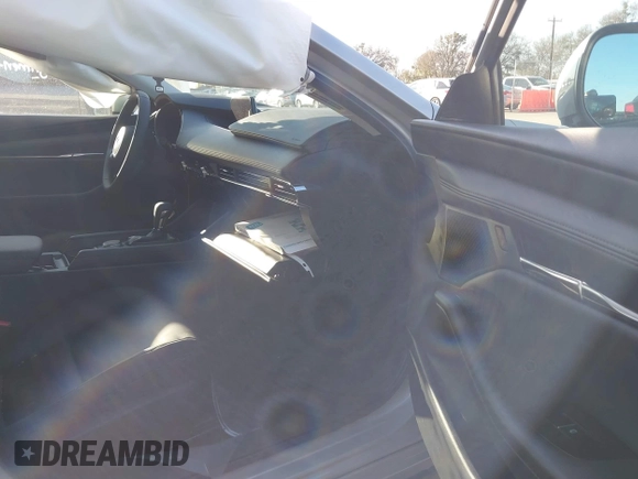 2025 Mazda 3 S Preferred with VIN 3MZBPACM9SM450395, listed as a IAAI auction lot 41132298 with 773 mi miles and . Bid and sale history available at DreamBid. Image 5.