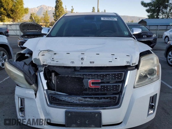 2013 GMC Terrain SLE z VIN 2GKALMEK8D6253842, wystawiony jako Copart lot #78700484 z przebiegiem 173 272 mil mil oraz Szkoda całkowita • Salvage title. Historia ofert i sprzedaży dostępna na DreamBid. Obrazek 5.