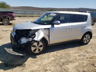 2015 Kia Soul with VIN KNDJN2A20F7768353, listed as a Copart auction lot 49320135 with 135,636 mi miles and Clean Title. Bid and sale history available at DreamBid. Image 1.