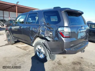 2022 Toyota 4Runner SR5 Premium with VIN JTENU5JR3N5999286, listed as a IAAI auction lot 40907443 with 53,960 mi miles. Bid and sale history available at carsss.com. Image 3.
