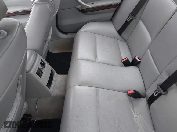 2006 BMW 3 Series 325i with VIN WBAVB13556K000616, listed as a IAAI auction lot 42422569 with 201,931 mi miles and . Bid and sale history available at DreamBid. Image 8.