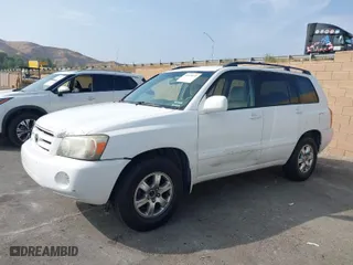 2006 Toyota Highlander w/3rd Row with VIN JTEDP21A460117651, listed as a IAAI auction lot 40618172 with 218,563 mi miles. Bid and sale history available at carsss.com. Image 14.