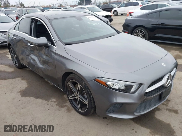 2021 Mercedes-Benz A 220 z VIN W1K3G4EB6MJ316650, wystawiony jako IAAI lot #42099393 z przebiegiem 27 510 mil mil oraz . Historia ofert i sprzedaży dostępna na DreamBid. Obrazek 1.