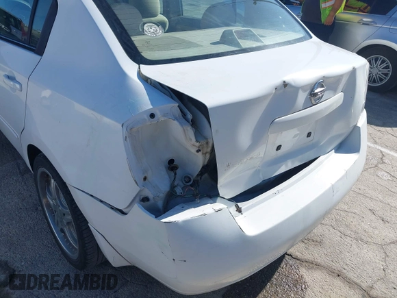 2008 Nissan Sentra S with VIN 3N1AB61EX8L739874, listed as a IAAI auction lot 41950310 with 129,485 mi miles and . Bid and sale history available at DreamBid. Image 6.