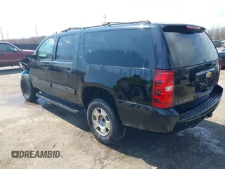 2013 Chevrolet Suburban LT с VIN 1GNSKJE72DR356781, выставлен на аукционе IAAI как лот 41908071 с пробегом 258 688 миль миль и . История ставок и продаж доступна на DreamBid. Изображение 3.