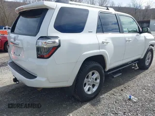 2024 Toyota 4Runner SR5 Premium z VIN JTENU5JR7R6245422, wystawiony jako IAAI lot #41863652 z przebiegiem 12 991 mil mil oraz . Historia ofert i sprzedaży dostępna na DreamBid. Obrazek 4.