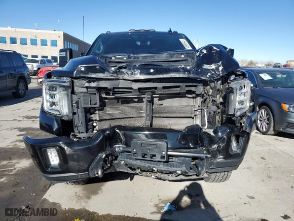 2020 GMC Sierra 2500HD Denali with VIN 1GT49REY1LF205709, listed as a Copart auction lot 45880945 with 44,573 mi miles and Salvage Title. Bid and sale history available at carsss.com. Image 5.