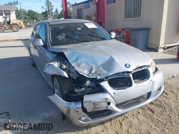2010 BMW 3 Series 328i with VIN WBAPH7G52ANM47948, listed as a IAAI auction lot 41629774 with 161,027 mi miles and . Bid and sale history available at carsss.com. Image 1.