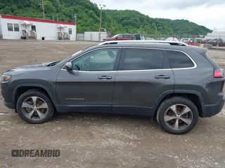 2020 Jeep Cherokee Limited z VIN 1C4PJMDN2LD604705, wystawiony jako IAAI lot #42372155 z przebiegiem 85 937 mil mil oraz . Historia ofert i sprzedaży dostępna na DreamBid. Obrazek 14.