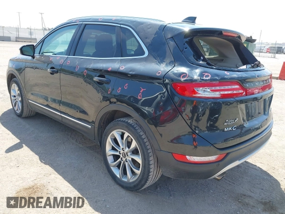 2015 Lincoln MKC z VIN 5LMTJ2AH1FUJ07790, wystawiony jako IAAI lot #42179874 z przebiegiem 47 945 mil mil oraz . Historia ofert i sprzedaży dostępna na DreamBid. Obrazek 3.