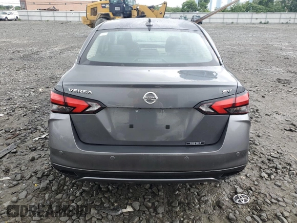 2021 Nissan Versa SV z VIN 3N1CN8EV7ML821786, wystawiony jako Copart lot #56646685 z przebiegiem 73 121 mil mil oraz Szkoda całkowita • Salvage title. Historia ofert i sprzedaży dostępna na DreamBid. Obrazek 6.