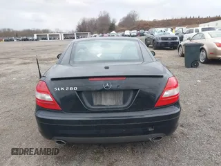 2008 Mercedes-Benz SLK 280 z VIN WDBWK54F48F186665, wystawiony jako IAAI lot #41231728 z przebiegiem 191 426 mil mil oraz . Historia ofert i sprzedaży dostępna na DreamBid. Obrazek 15.