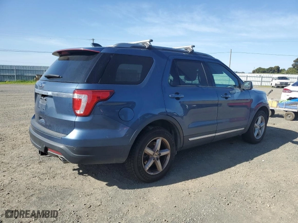 2018 Ford Explorer XLT with VIN 1FM5K7D83JGC55626, listed as a Copart auction lot 51517355 with 0 mi miles and Salvage Title. Bid and sale history available at carsss.com. Image 3.