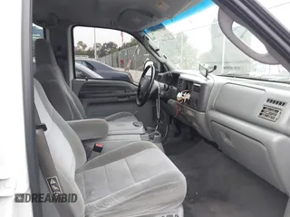 2003 Ford F-250 XL с VIN 1FTNW20L83EC77982, выставлен на аукционе IAAI как лот 42725985 с пробегом 196 203 миль миль и . История ставок и продаж доступна на DreamBid. Изображение 5.
