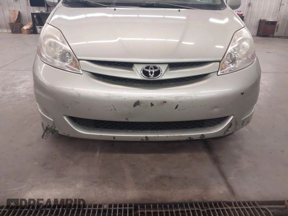 2008 Toyota Sienna XLE with VIN 5TDZK22C38S164338, listed as a IAAI auction lot 42161825 with 237,143 mi miles. Bid and sale history available at carsss.com. Image 15.