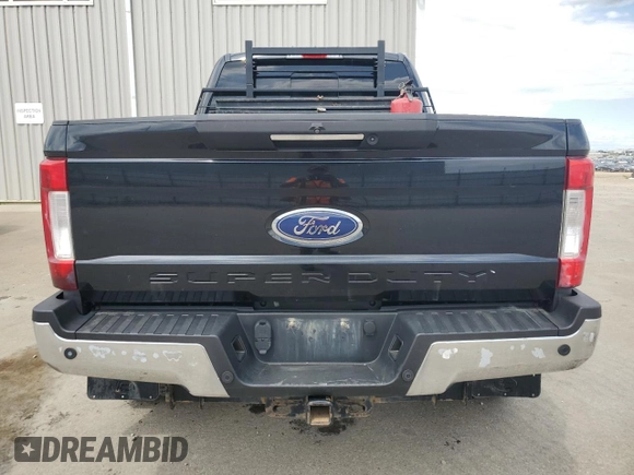 2017 Ford F-350 Platinum z VIN 1FT8W3BT7HEE76562, wystawiony jako Copart lot #60219675 z przebiegiem 333 717 mil mil oraz Czysty tytuł • Clean title. Historia ofert i sprzedaży dostępna na DreamBid. Obrazek 6.