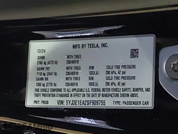 2025 Tesla Model 3 Long Range z VIN 5YJ3E1EA2SF909755, wystawiony jako IAAI lot #41667912 z przebiegiem 1 927 mil mil oraz . Historia ofert i sprzedaży dostępna na DreamBid. Obrazek 9.
