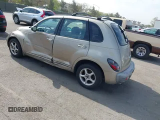 2002 Chrysler PT Cruiser Limited with VIN 3C8FY68B52T339014, listed as a IAAI auction lot 42021562 with 199,402 mi miles. Bid and sale history available at carsss.com. Image 3.