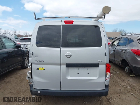 2015 Nissan NV200 SV with VIN 3N6CM0KN3FK701947, listed as a IAAI auction lot 42022905 with 35,282 mi miles. Bid and sale history available at carsss.com. Image 16.
