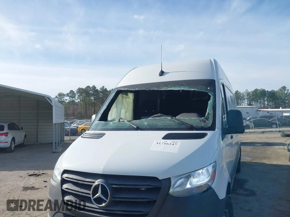 2022 Mercedes-Benz Sprinter Cargo with VIN W1Y40CHY7NT104466, listed as a IAAI auction lot 41716247 with 46,238 mi miles. Bid and sale history available at carsss.com. Image 6.