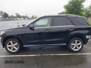 2016 Mercedes-Benz GLE 350 with VIN 4JGDA5HB2GA704220, listed as a IAAI auction lot 42444382 with 103,433 mi miles and . Bid and sale history available at DreamBid. Image 14.