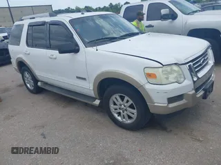 2007 Ford Explorer Eddie Bauer z VIN 1FMEU64E97UB35365, wystawiony jako IAAI lot #42467818 z przebiegiem Nie podano mil oraz . Historia ofert i sprzedaży dostępna na DreamBid. Obrazek 1.
