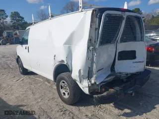 2006 Chevrolet Express Cargo Van with VIN 1GCFG15X361223525, listed as a IAAI auction lot 41536540 with 200,679 mi miles. Bid and sale history available at carsss.com. Image 3.