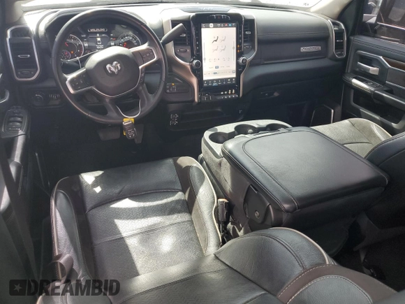 2024 Ram 2500 Laramie z VIN 3C6UR5FLXRG104906, wystawiony jako Copart lot #55327515 z przebiegiem 23 990 mil mil oraz Szkoda całkowita • Salvage title. Historia ofert i sprzedaży dostępna na DreamBid. Obrazek 8.