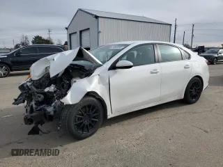 2020 Kia Forte LXS with VIN 3KPF24AD3LE179773, listed as a Copart auction lot 44082085 with 0 mi miles and Salvage Title. Bid and sale history available at carsss.com. Image 1.