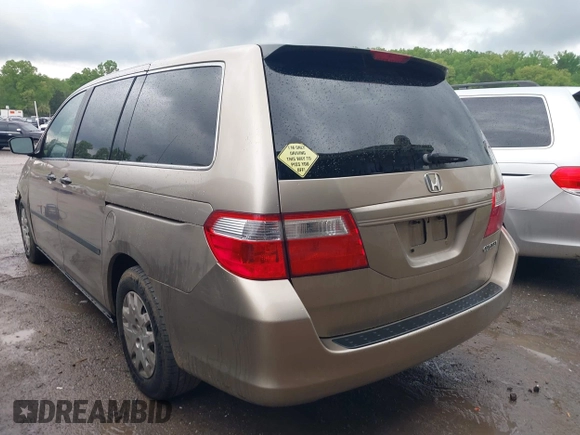 2005 Honda Odyssey LX with VIN 5FNRL382X5B116840, listed as a IAAI auction lot 42070477 with 268,898 mi miles. Bid and sale history available at carsss.com. Image 3.