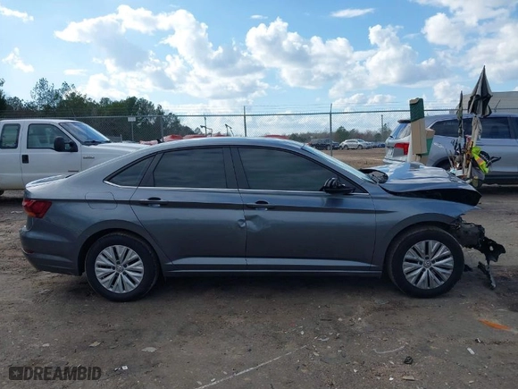 2019 Volkswagen Jetta S with VIN 3VWC57BU1KM219974, listed as a IAAI auction lot 41510105 with 153,989 mi miles. Bid and sale history available at carsss.com. Image 13.