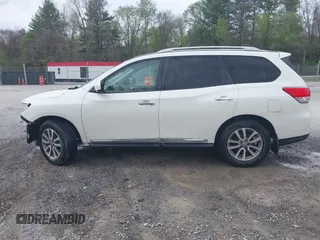 2015 Nissan Pathfinder SL with VIN 5N1AR2MM3FC642427, listed as a IAAI auction lot 42066272 with 137,523 mi miles and . Bid and sale history available at DreamBid. Image 14.
