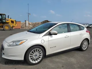 2014 Ford Focus Electric z VIN 1FADP3R46EL199605, wystawiony jako Copart lot #45431455 z przebiegiem 41 974 mil mil oraz Tytuł czysty. Historia ofert i sprzedaży dostępna na DreamBid. Obrazek 1.