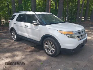 2011 Ford Explorer XLT z VIN 1FMHK7D85BGA05108, wystawiony jako IAAI lot #42168067 z przebiegiem 210 611 mil mil oraz . Historia ofert i sprzedaży dostępna na DreamBid. Obrazek 1.