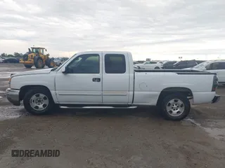 2005 Chevrolet Silverado 1500 with VIN 1GCEC10X15Z119570, listed as a IAAI auction lot 42153173 with Not Provided miles and . Bid and sale history available at DreamBid. Image 14.