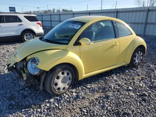 2010 Volkswagen New Beetle Coupe with VIN 3VWPW3AG5AM000453, listed as a Copart auction lot 86861744 with 99,236 mi miles and Salvage Title. Bid and sale history available at carsss.com. Image 1.