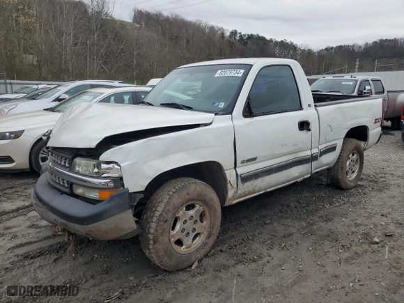2002 Chevrolet Silverado 1500 LS with VIN 1GCEK14V82Z135222, listed as a Copart auction lot 82079734 with 121,935 mi miles and Salvage Title. Bid and sale history available at carsss.com. Image 1.