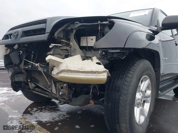 2005 Toyota 4Runner SR5 with VIN JTEBU14R950077268, listed as a IAAI auction lot 41588206 with 188,870 mi miles. Bid and sale history available at carsss.com. Image 19.