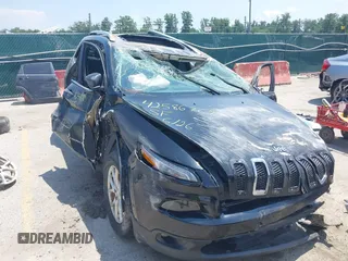 2017 Jeep Cherokee Latitude z VIN 1C4PJMCS1HW622700, wystawiony jako IAAI lot #42586767 z przebiegiem 174 832 mil mil oraz . Historia ofert i sprzedaży dostępna na DreamBid. Obrazek 15.