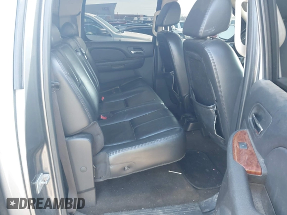 2007 GMC Sierra 1500 with VIN 3GTEK13Y47G542294, listed as a IAAI auction lot 41877821 with 245,731 mi miles and . Bid and sale history available at DreamBid. Image 8.