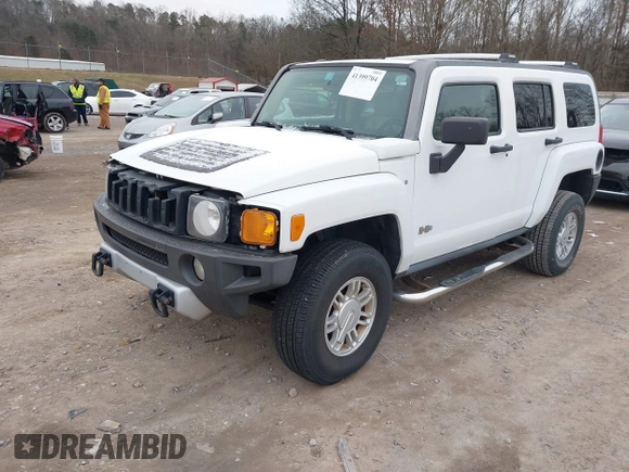 2008 Hummer H3 Luxury with VIN 5GTEN43E188184909, listed as a IAAI auction lot 41399704 with 227,601 mi miles and . Bid and sale history available at DreamBid. Image 2.