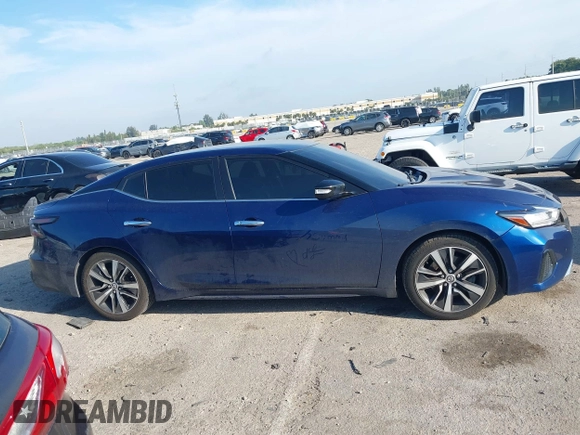 2020 Nissan Maxima SV with VIN 1N4AA6CV4LC365835, listed as a IAAI auction lot 41761294 with 126,854 mi miles. Bid and sale history available at carsss.com. Image 13.