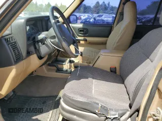 2000 Jeep Cherokee Classic с VIN 1J4FF58S7YL134763, выставлен на аукционе Copart как лот 55957205 с пробегом 229 160 миль миль и Списание • Salvage title. История ставок и продаж доступна на DreamBid. Изображение 7.