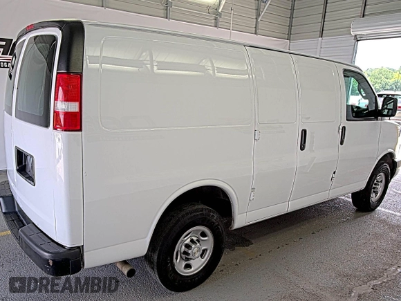 2021 Chevrolet Express Cargo z VIN 1GCWGAFP5M1201537, wystawiony jako IAAI lot #42642579 z przebiegiem 96 732 mil mil oraz . Historia ofert i sprzedaży dostępna na DreamBid. Obrazek 28.