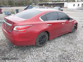 2014 Nissan Altima 2.5 S with VIN 1N4AL3AP2EN368365, listed as a IAAI auction lot 41866662 with 202,123 mi miles. Bid and sale history available at carsss.com. Image 4.