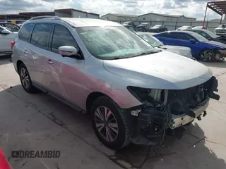 2017 Nissan Pathfinder SV z VIN 5N1DR2MN8HC686545, wystawiony jako IAAI lot #41145612 z przebiegiem 133 705 mil mil oraz . Historia ofert i sprzedaży dostępna na DreamBid. Obrazek 1.